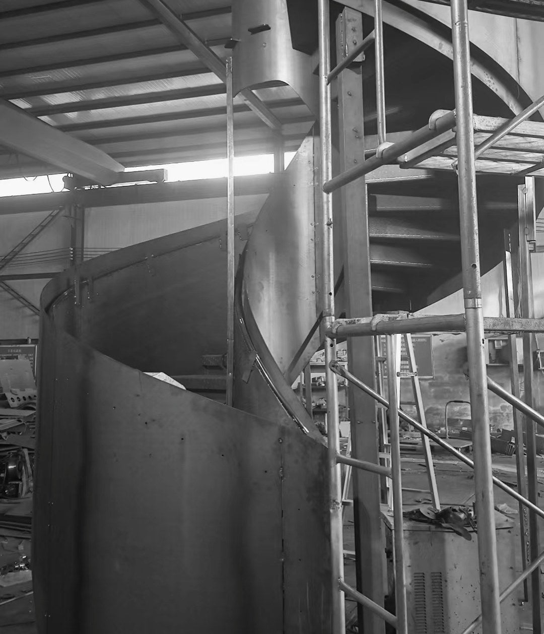 Custom Dual-Curved Metal Staircases: 3D Shop Drawings & Pre-Fabrication Guide